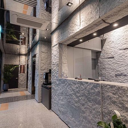 Zam101 Hotel Gimhae Exteriör bild