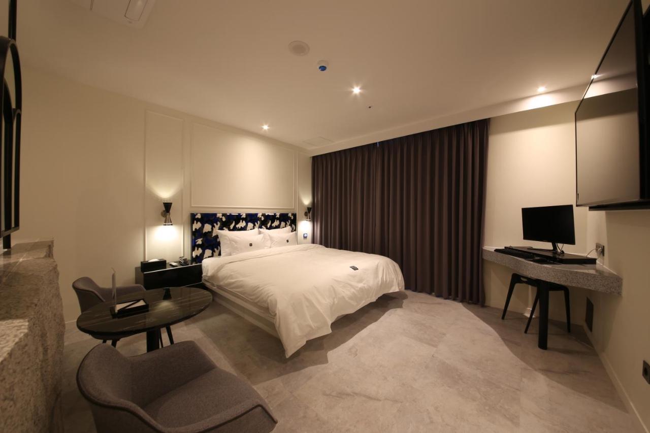 Zam101 Hotel Gimhae Exteriör bild
