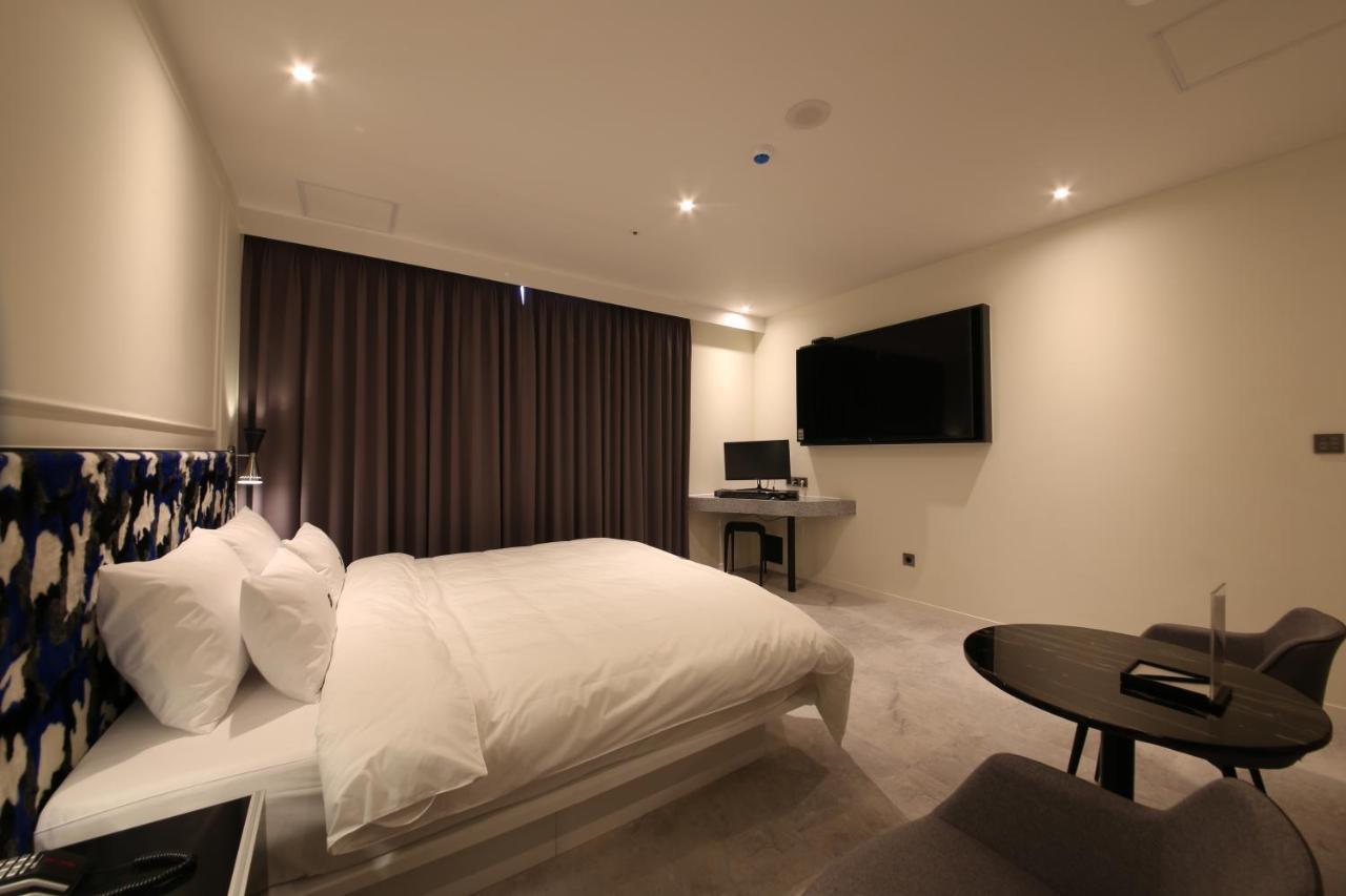 Zam101 Hotel Gimhae Exteriör bild