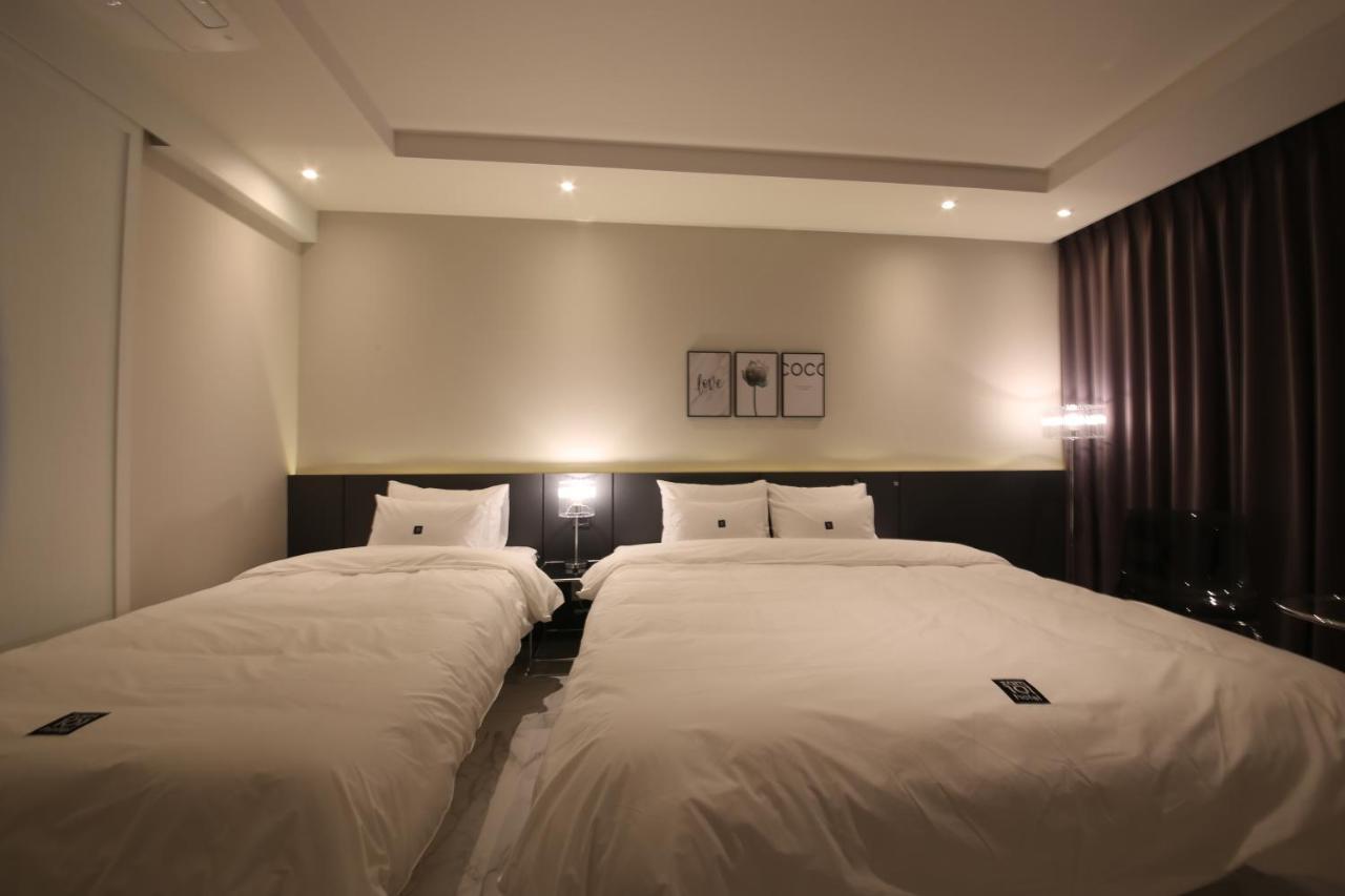Zam101 Hotel Gimhae Exteriör bild