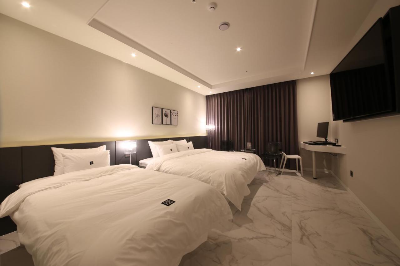 Zam101 Hotel Gimhae Exteriör bild