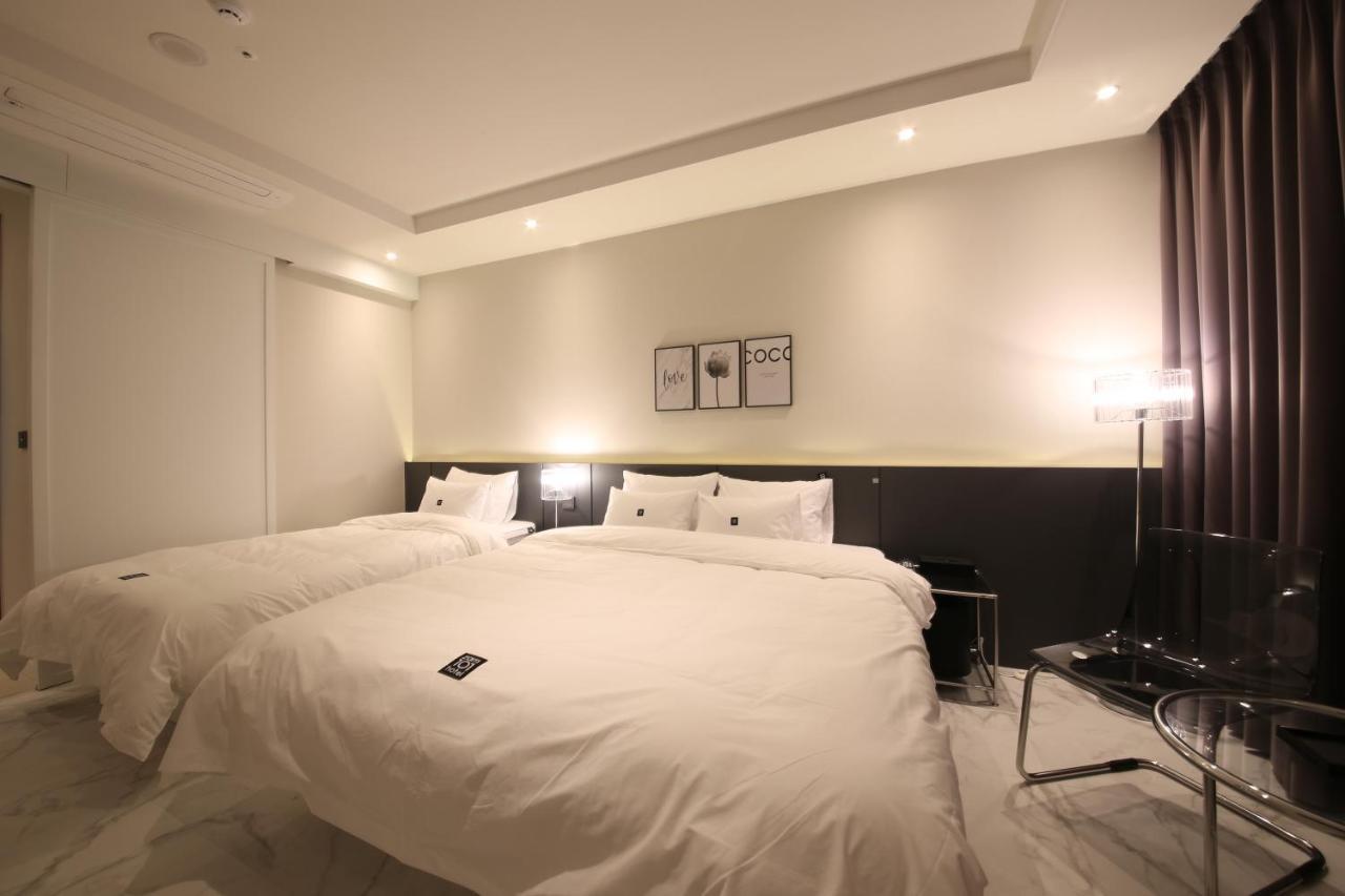 Zam101 Hotel Gimhae Exteriör bild