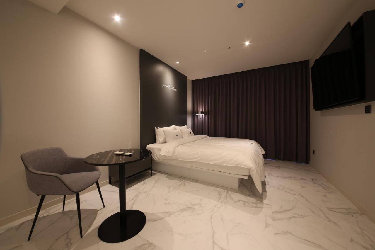 Zam101 Hotel Gimhae Exteriör bild