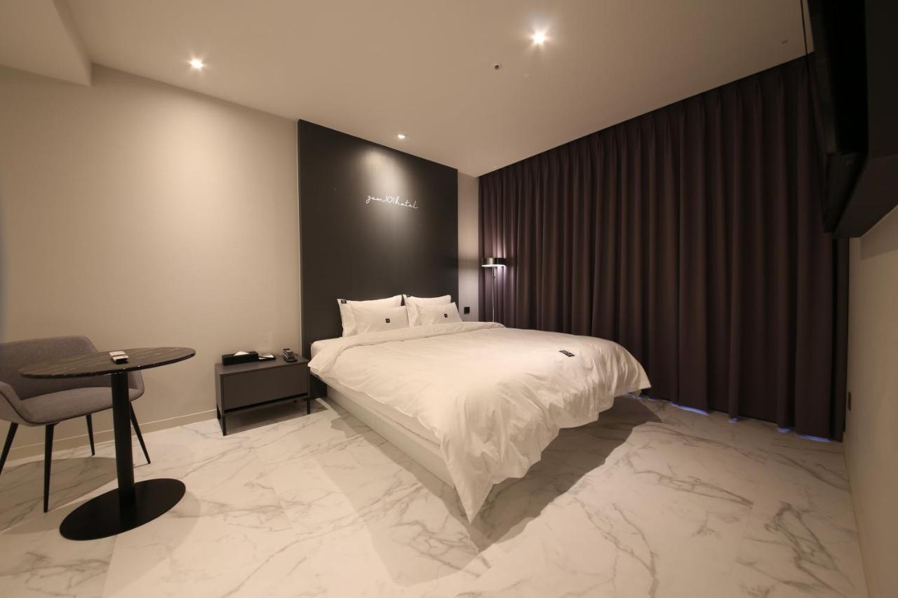 Zam101 Hotel Gimhae Exteriör bild