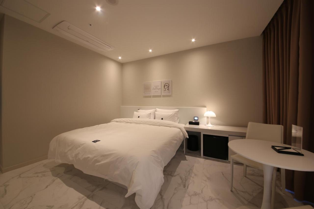 Zam101 Hotel Gimhae Exteriör bild
