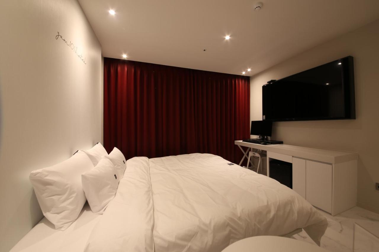 Zam101 Hotel Gimhae Exteriör bild