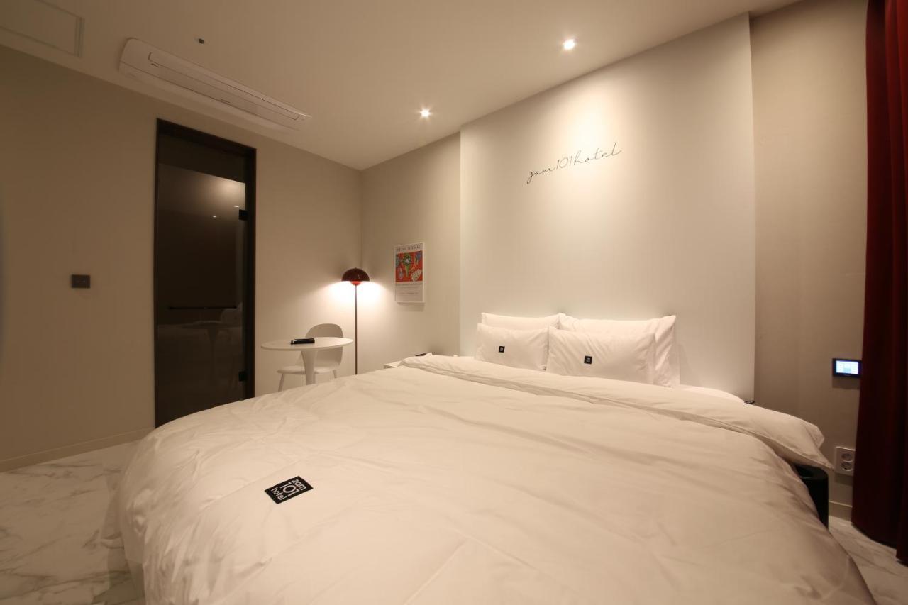 Zam101 Hotel Gimhae Exteriör bild