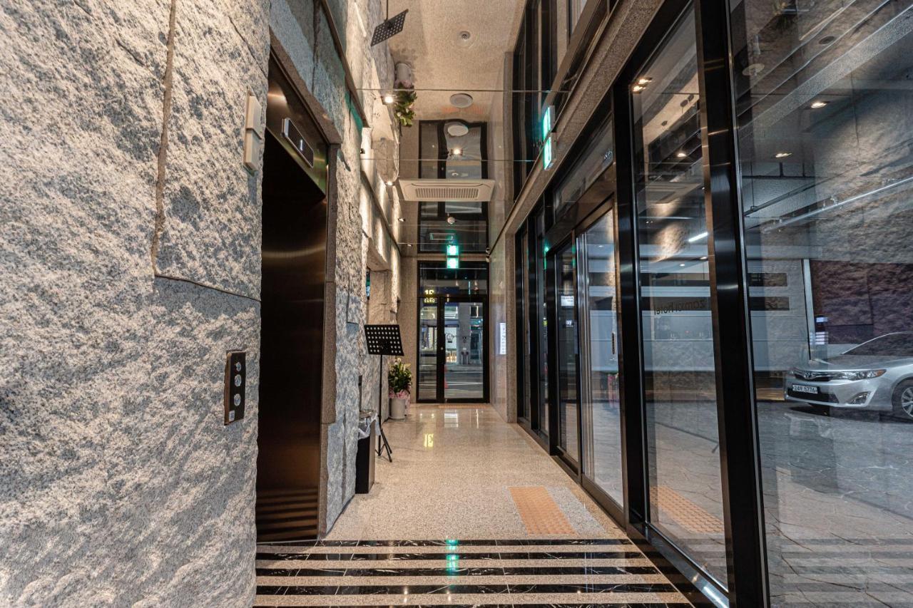 Zam101 Hotel Gimhae Exteriör bild