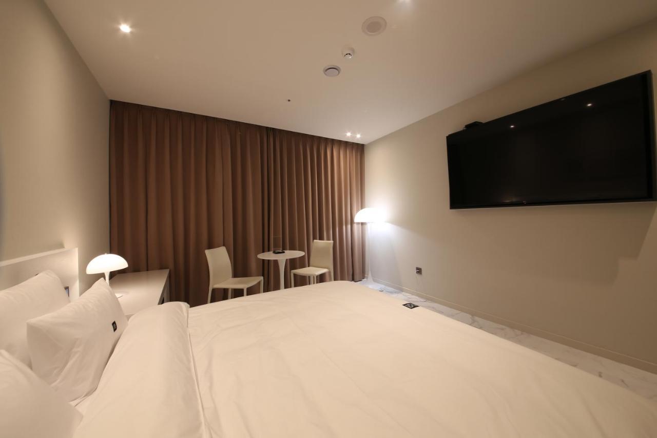 Zam101 Hotel Gimhae Exteriör bild
