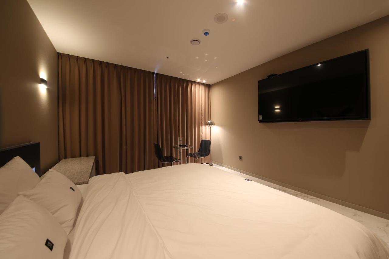 Zam101 Hotel Gimhae Exteriör bild