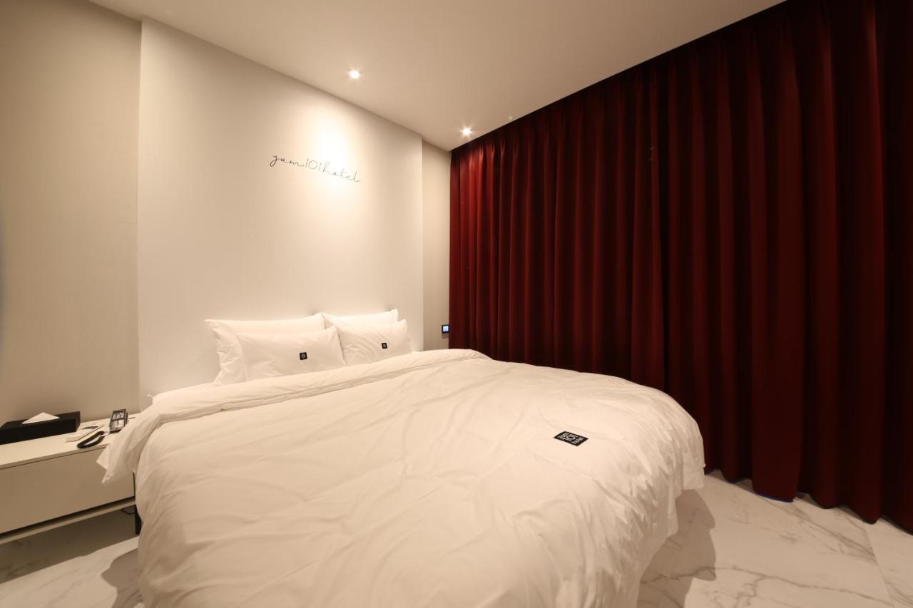 Zam101 Hotel Gimhae Exteriör bild